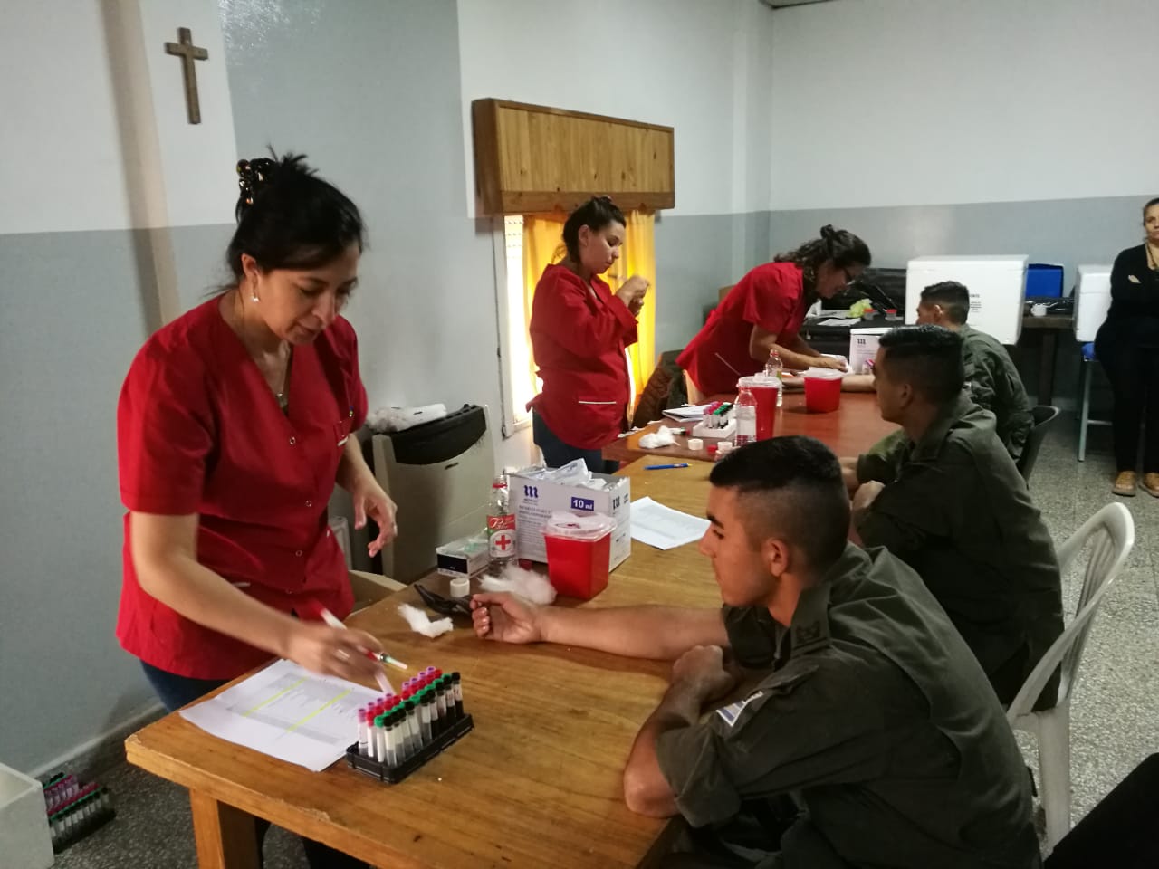 Atención en consultorio y laboratorio CDT